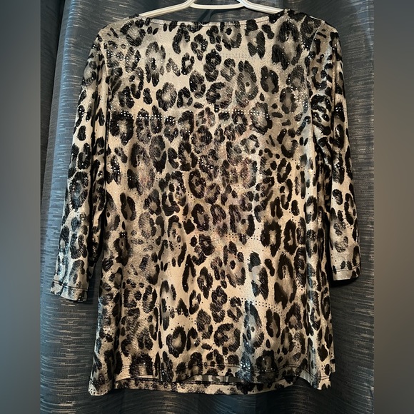 3/$15 Soft Works Animal Print Top - Picture 2 of 4
